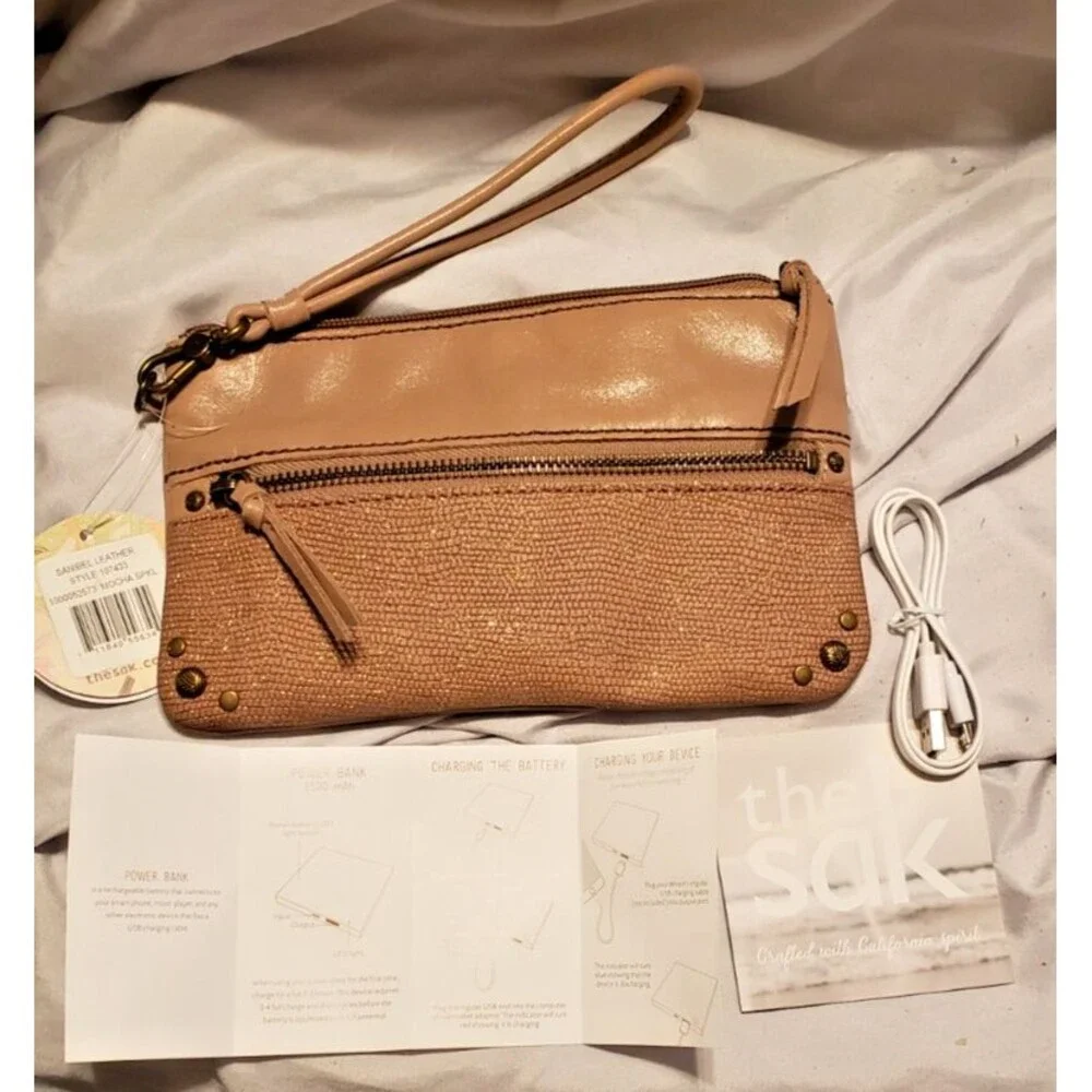 THE SAK Sanibel Charging Wristlet Mocha Sparkle - NWT - Practical and Fun!
